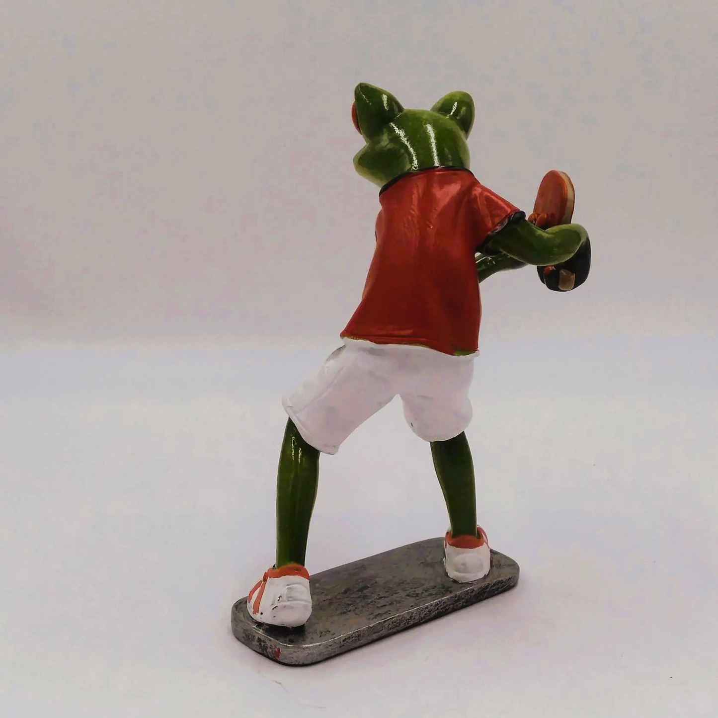 Grenouille Pongiste résine 15 CM