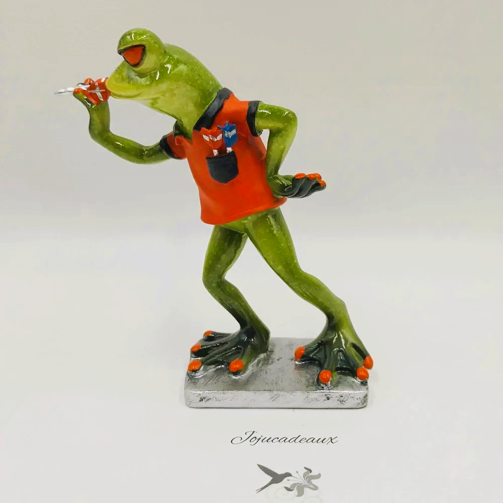 Grenouille joueur de Fléchettes en résine 15CM
